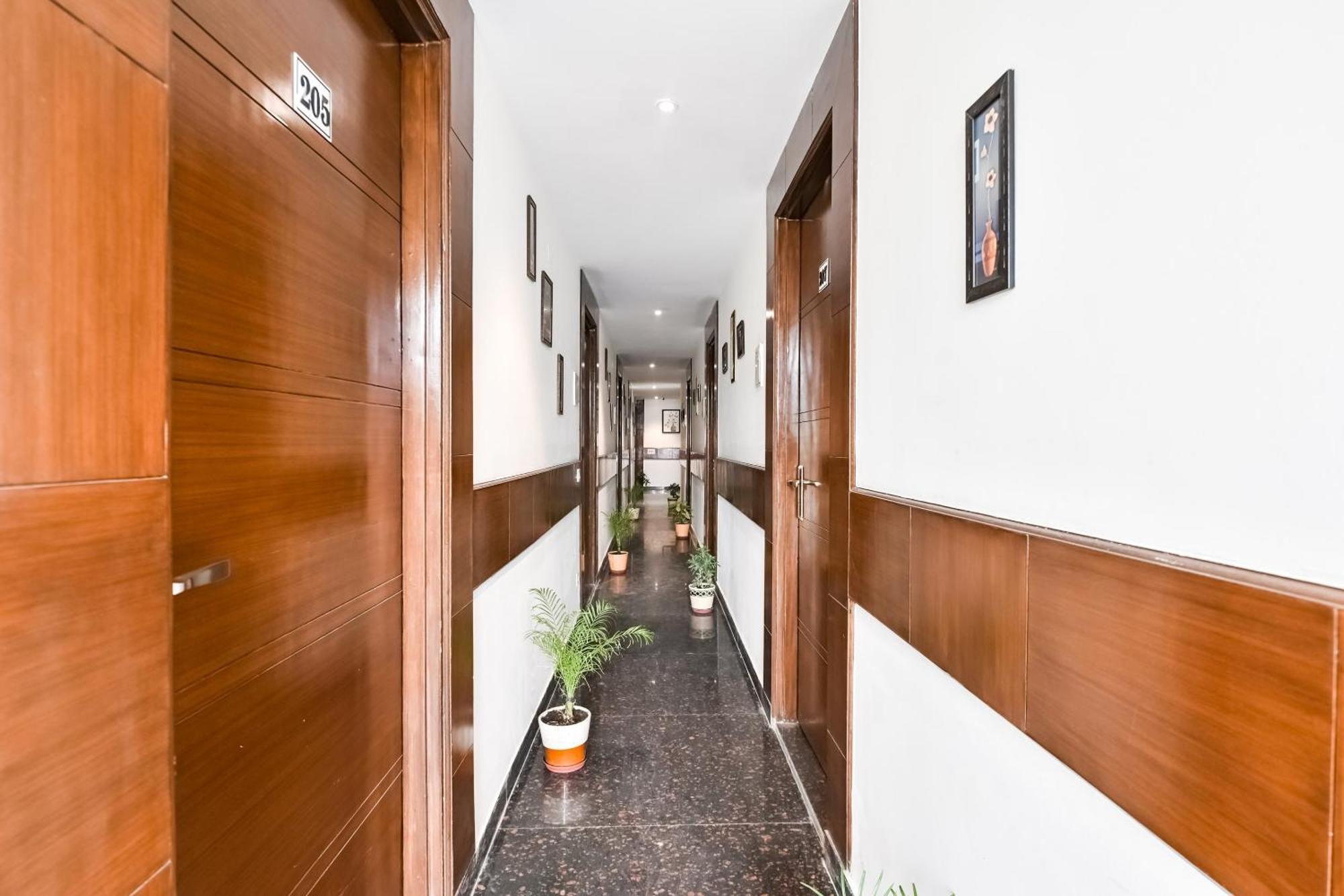 Hotel O Premium Rooms Chhatarpur Nové Dillí Exteriér fotografie