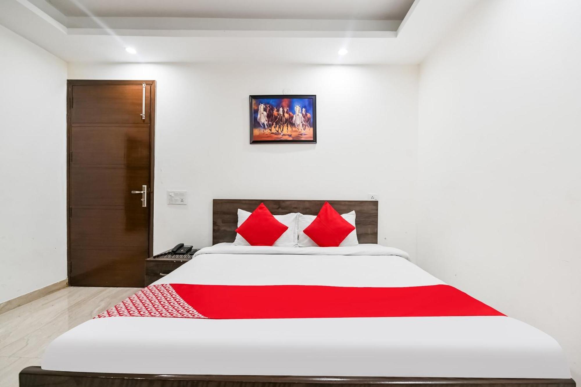 Hotel O Premium Rooms Chhatarpur Nové Dillí Exteriér fotografie